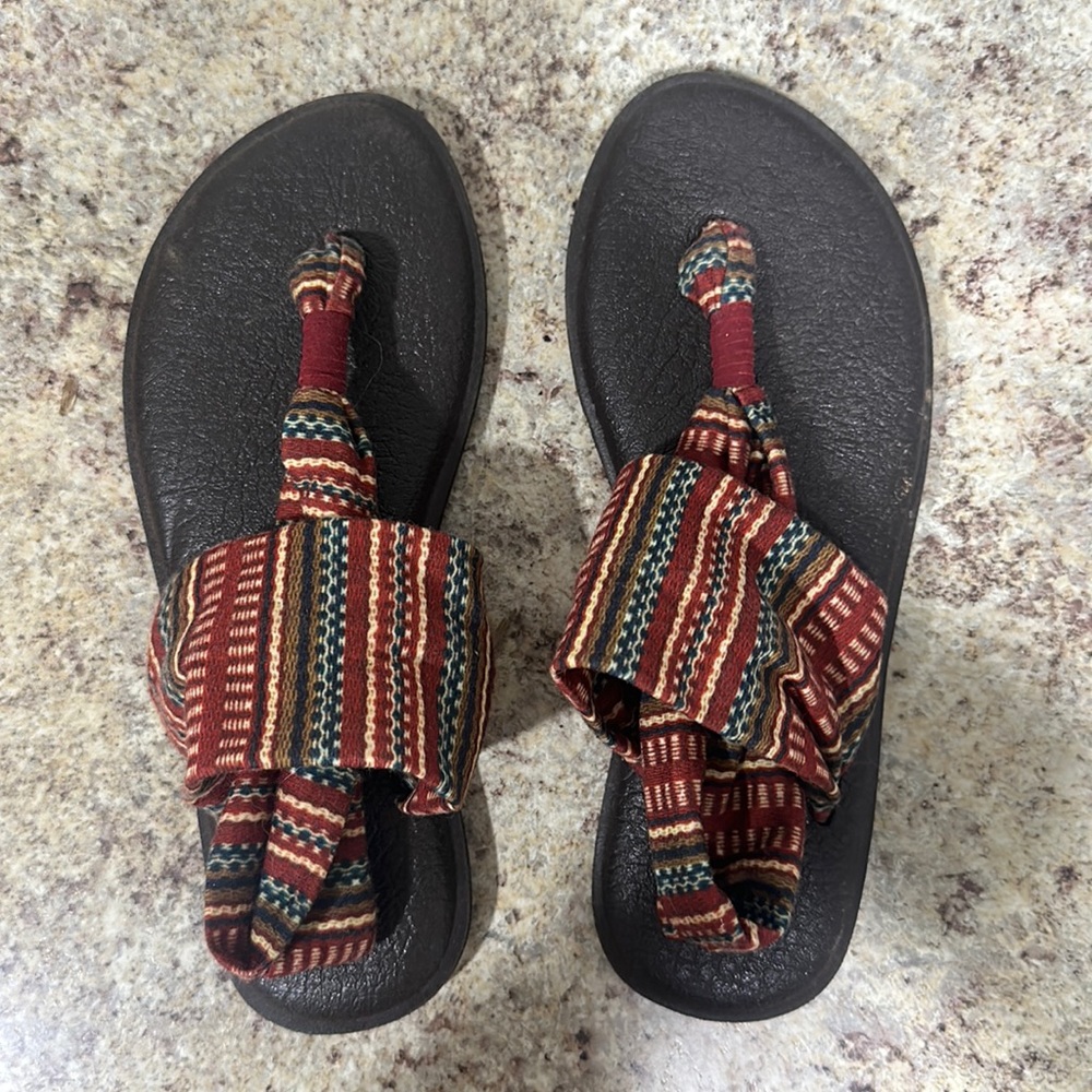 Sanuk sandals, size 6